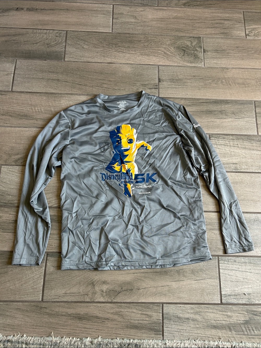 Disney Men's Long Sleeve Grey Shirt with Blue and Yellow 5K Graphic